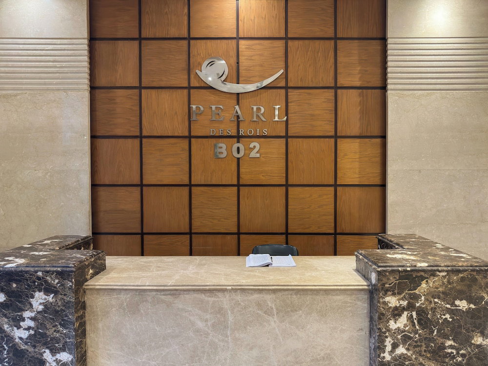 Hotel Kennah 2Bdrm | Pearl Des Rois, Auc Av