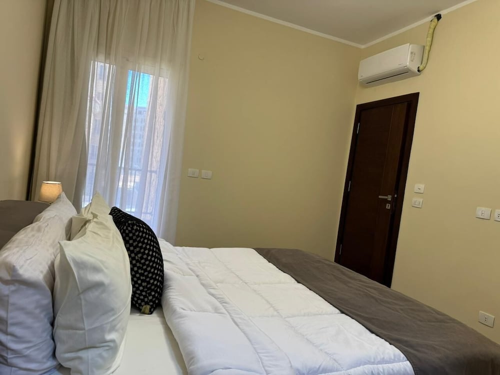 Hotel 90 Avenue - Mynt Hospitality