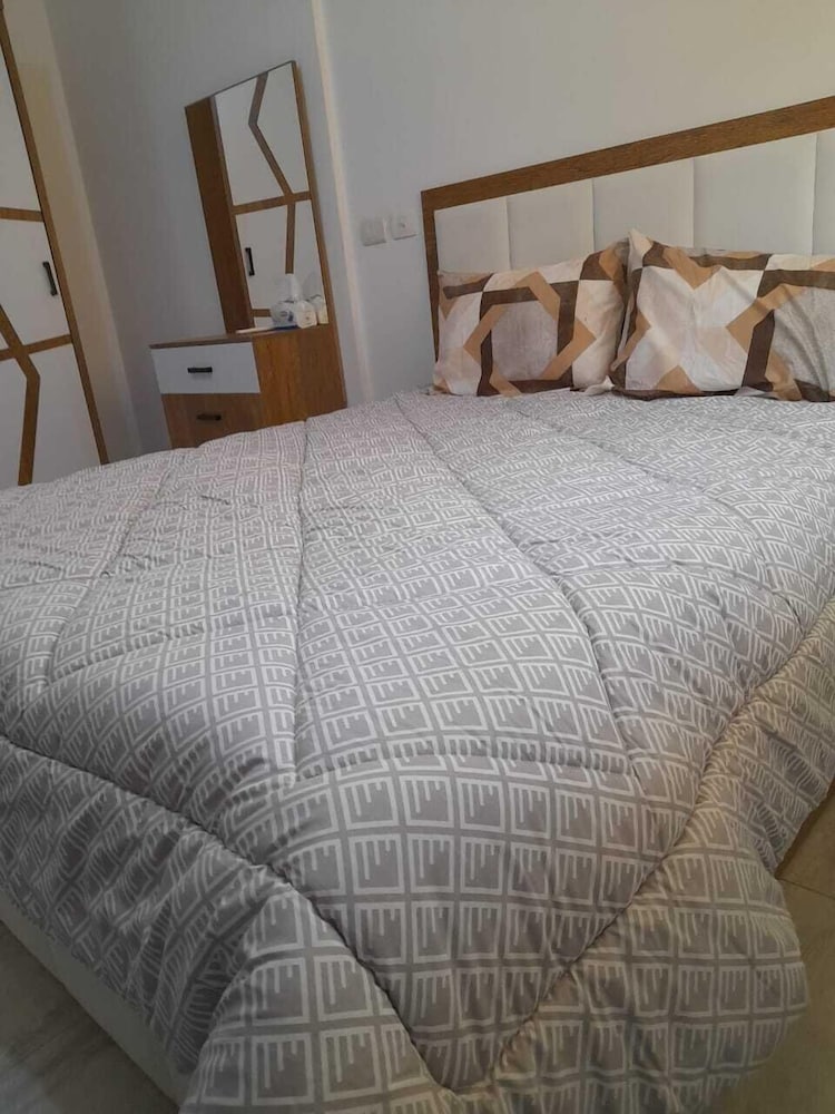 Hotel Lovely 3-Bedroom Apartment Maadi