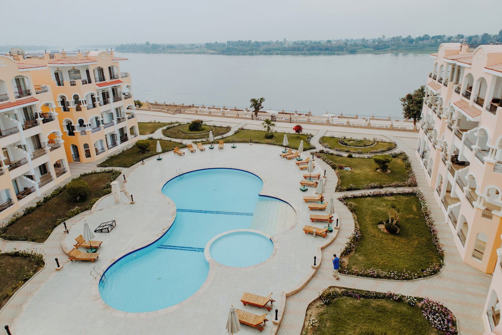 Hotel Aton Suites Luxor Resort East Bank Nile View