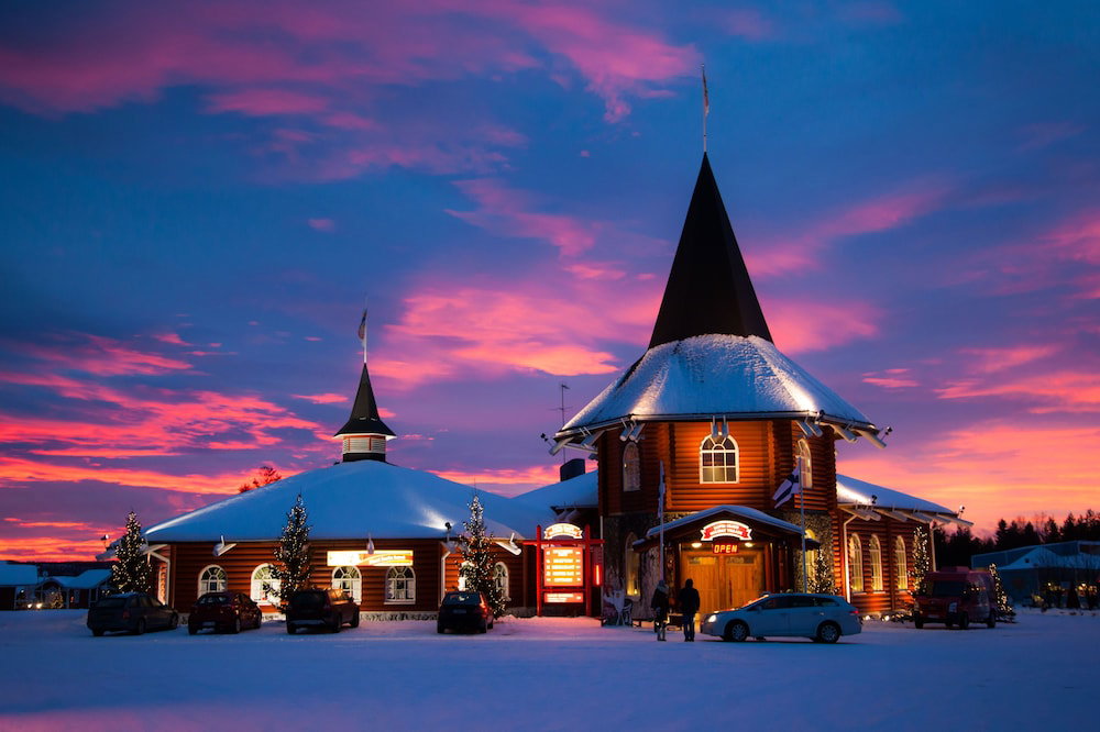 Hotel Santa Claus Holiday Village