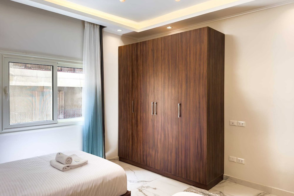 Hotel Xuru Stays I The 2Bdr Emerald Pearl @ Heart Of Heliopolis