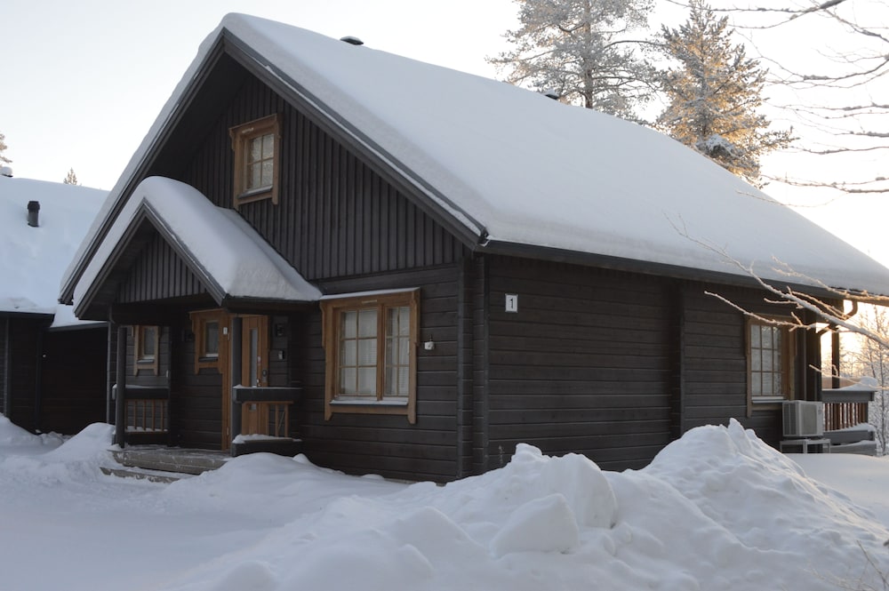 Hotel Cozy Alpine Retreat - Near Ski Lifts