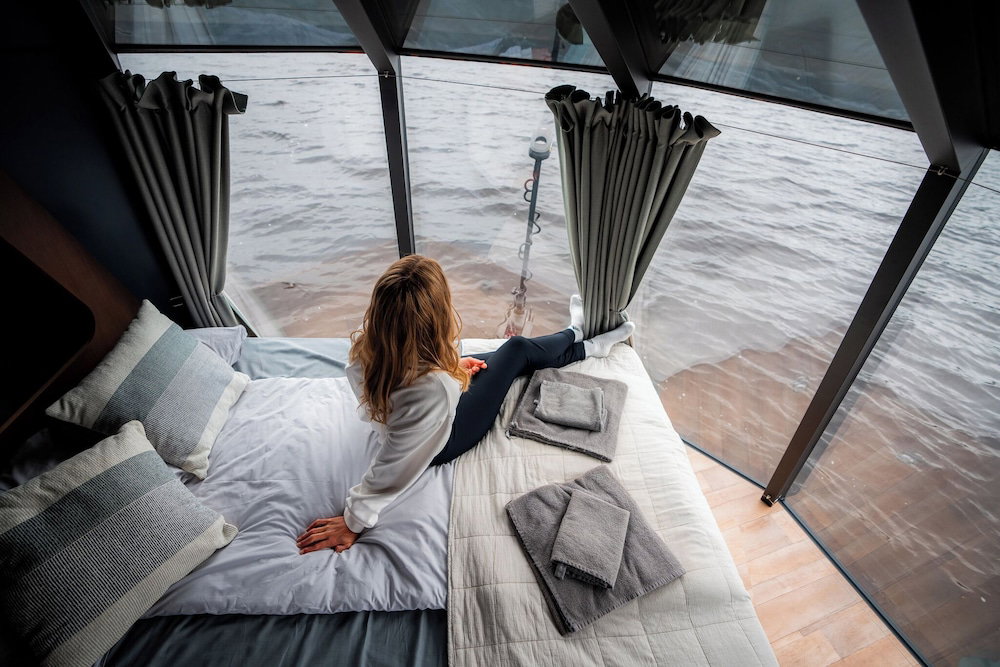 Hotel Aurorahut Glass Igloos Ranua