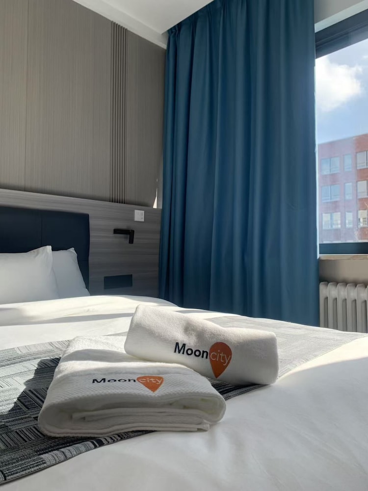 Hotel Mooncity Hotel & Boardinghouse