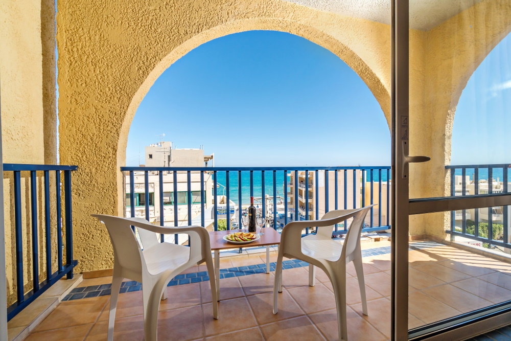 dal travel Lefkoniko Beach