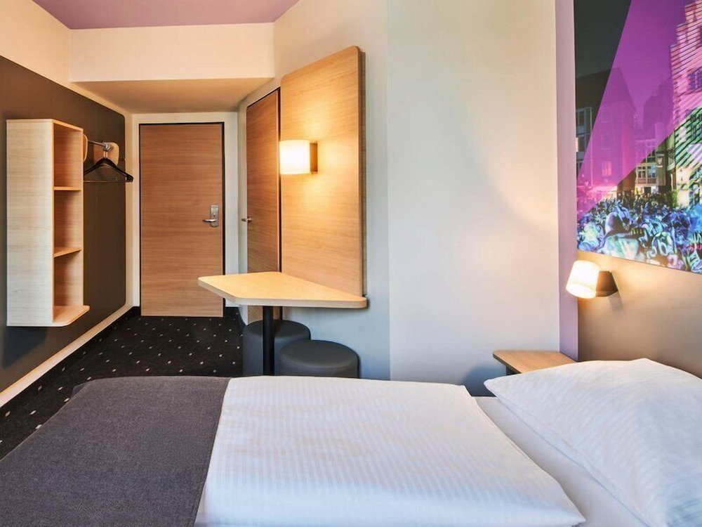 Hotel B&B Hotel Frankfurt-Niederrad