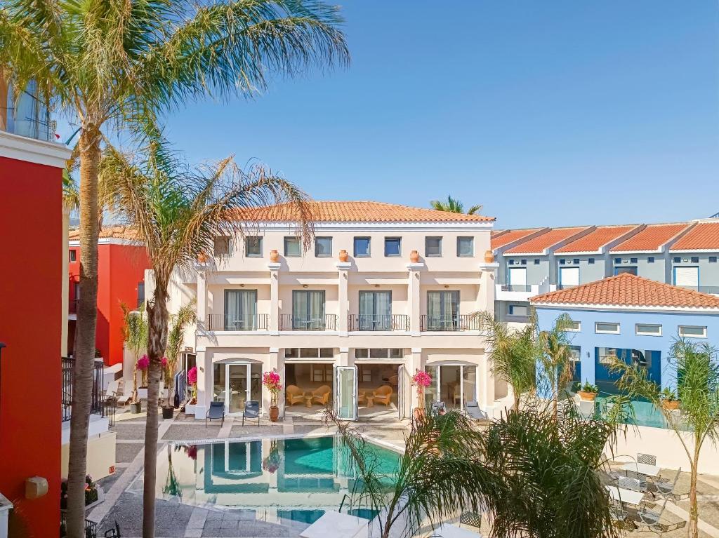 Hotel Grecotel Plaza Beach House