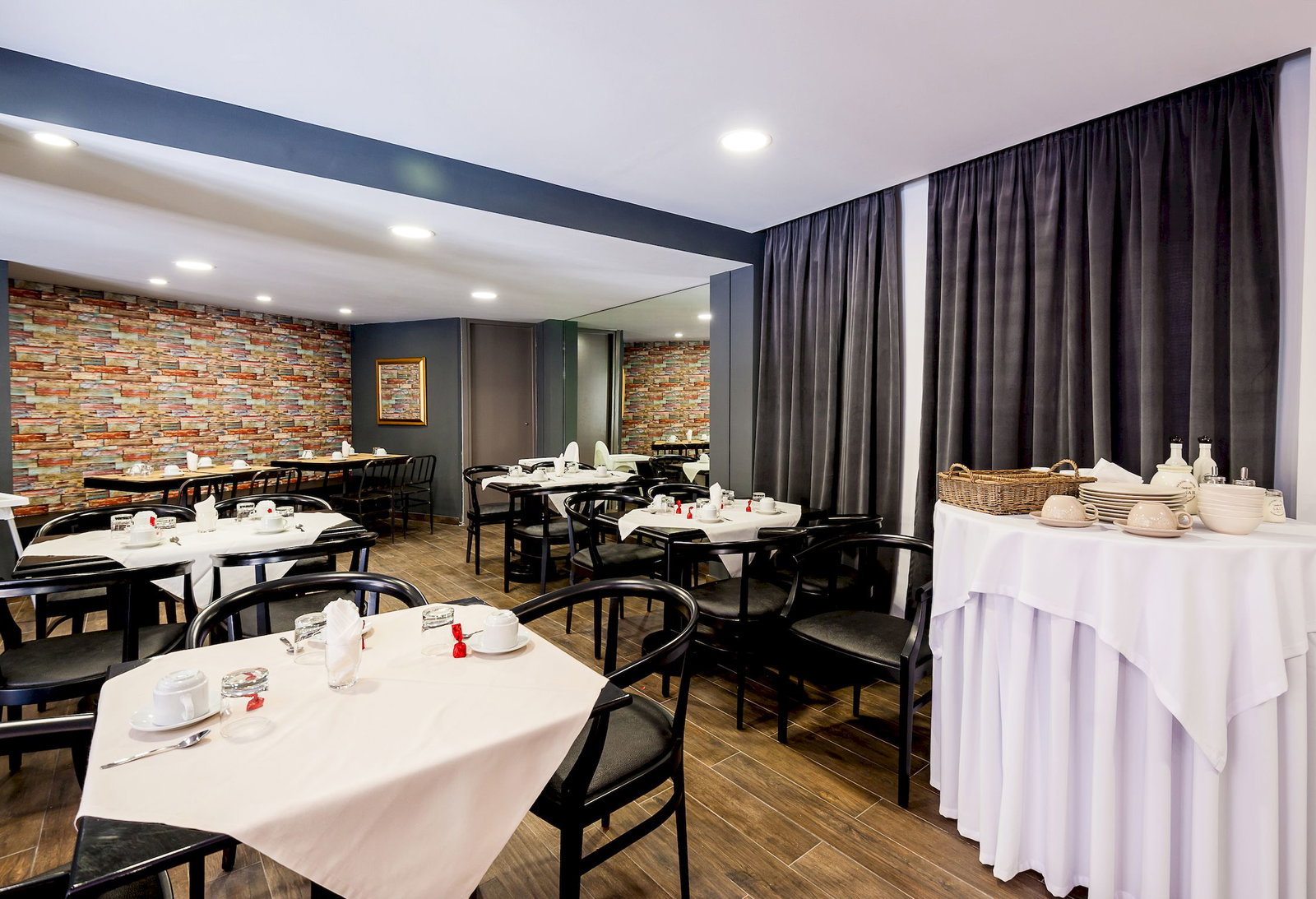 Elina Hotel