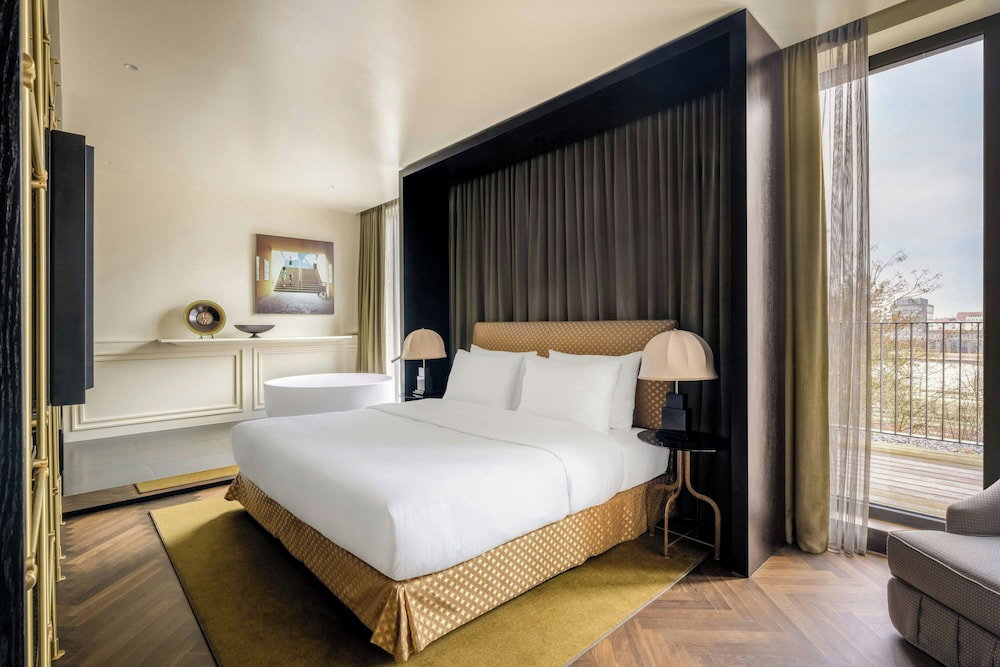 Hotel The Dean Munich, Autograph Collection®