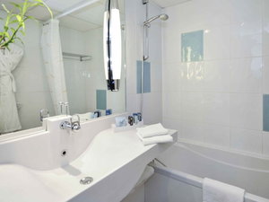 Hotel Novotel Bordeaux Lac cazare Bordeaux