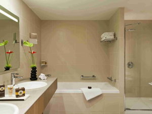Hotel Hotel Pullman Bordeaux Lac cazare Bordeaux