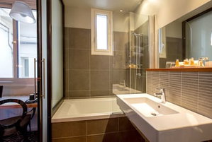 Hotel Hôtel De Normandie cazare Bordeaux