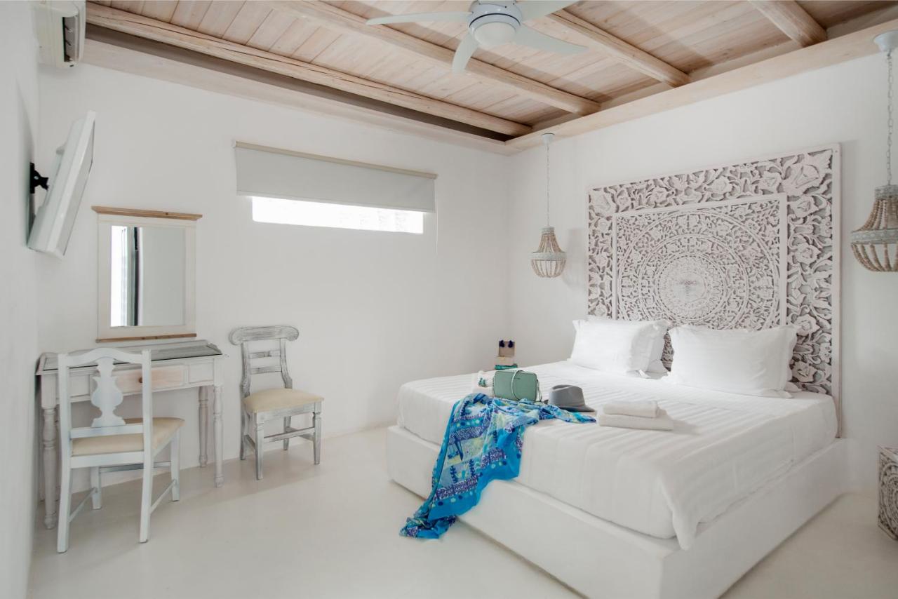 Zefi Hotel & Suites Paros