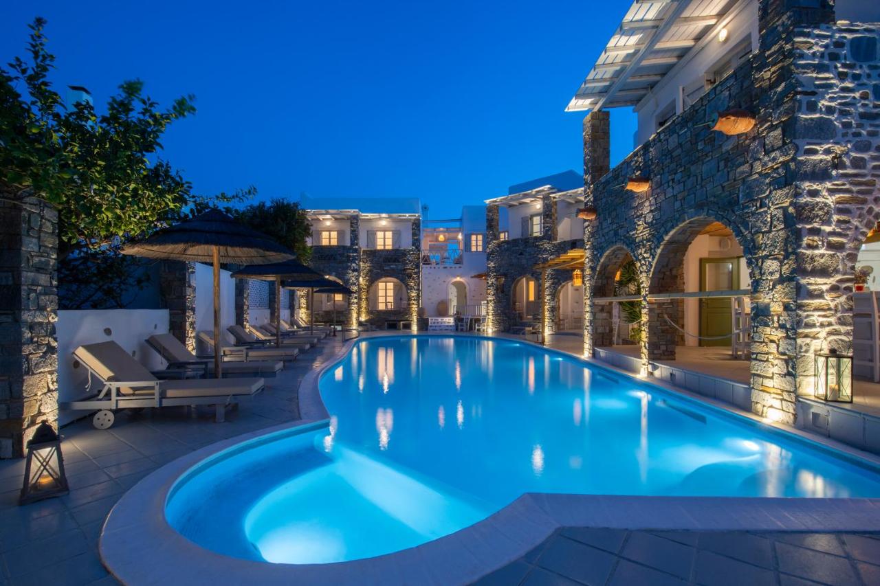 Zefi Hotel & Suites Paros