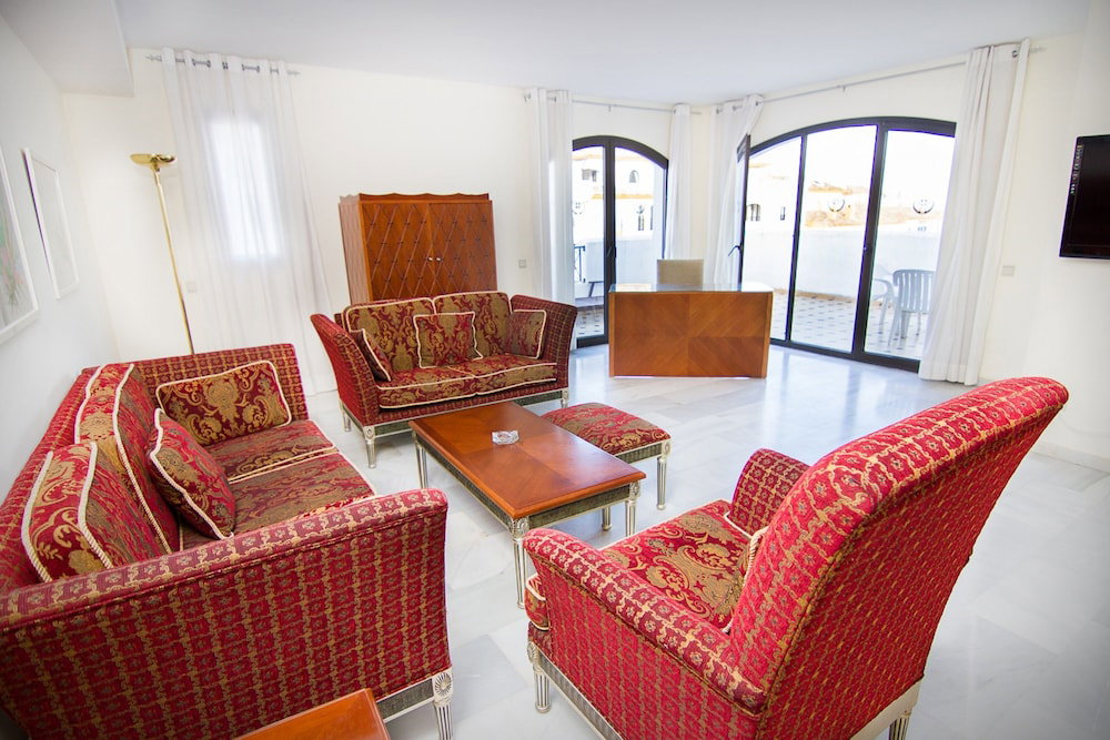 Hotel Park Plaza Suites Apartamentos