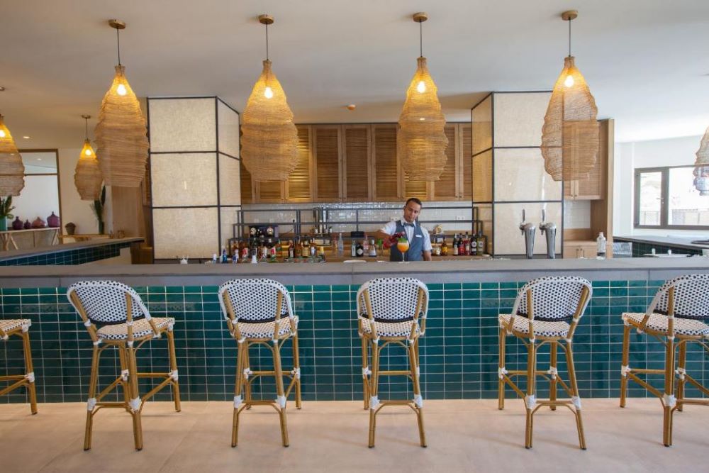 Corallium Dunamar (Adults Only)