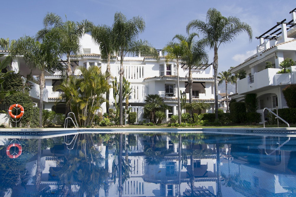 Hotel Serinamar - Los Naranjos De Marbella