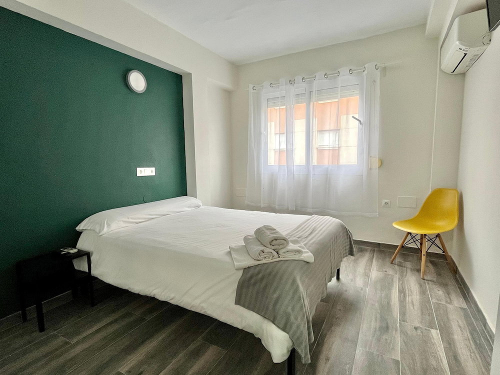 Hotel Click & Room