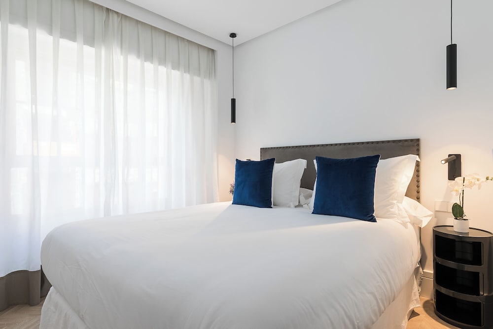 Hotel Feelathome Waldorf Suites Apartments