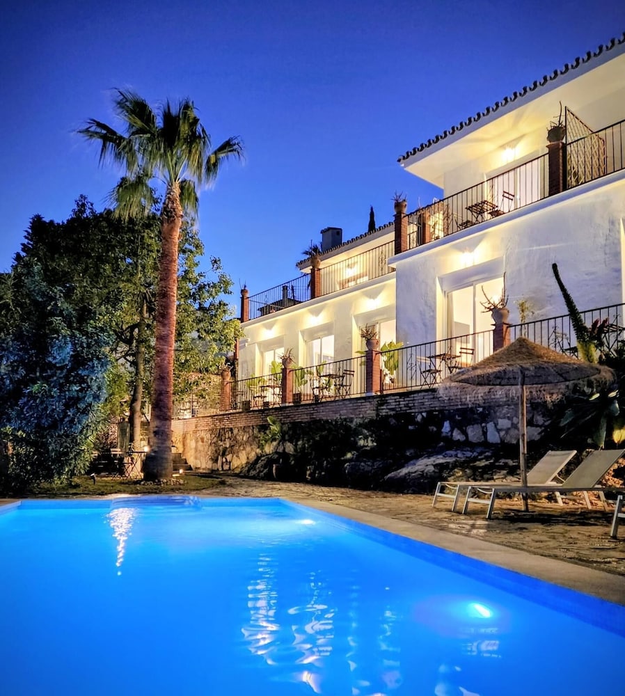 Hotel White Village Boutique, Benalmádena - Self Check-In