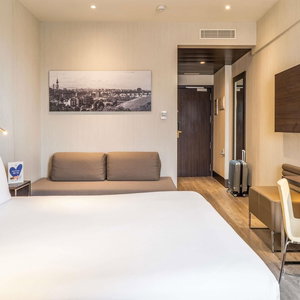 Hotel Novotel Madrid Center cazare Salamanca