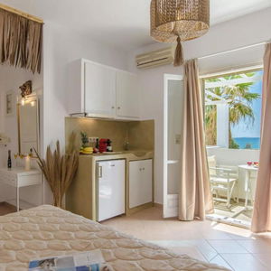 Hotel Glaronissi Beach Luxury Suites & Apartments cazare Plaka