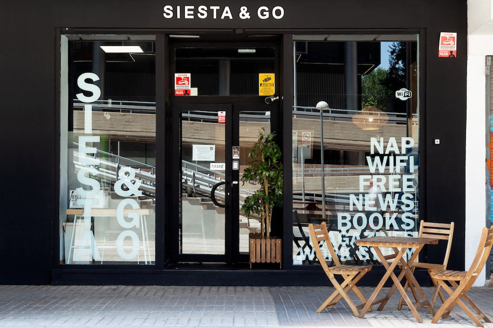Hotel Siesta & Go - Hostel