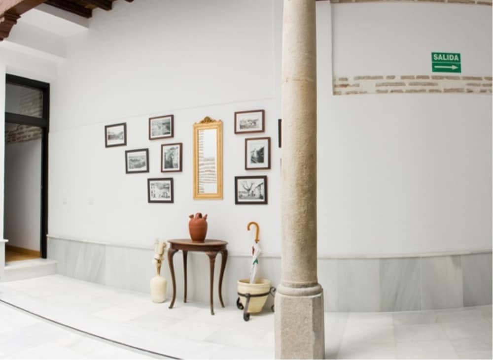 Hotel El Granado Hostel
