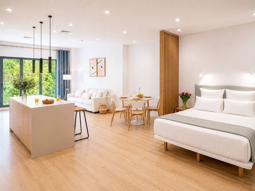 Hotel Paseo Suites Hotel