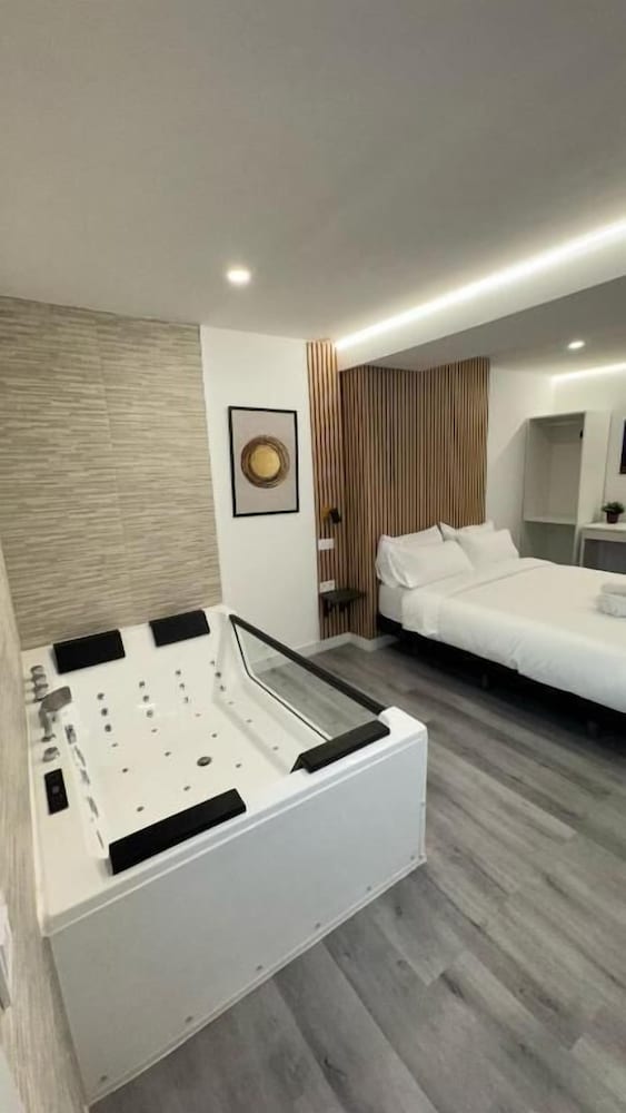 Hotel Jacuzzi Rooms