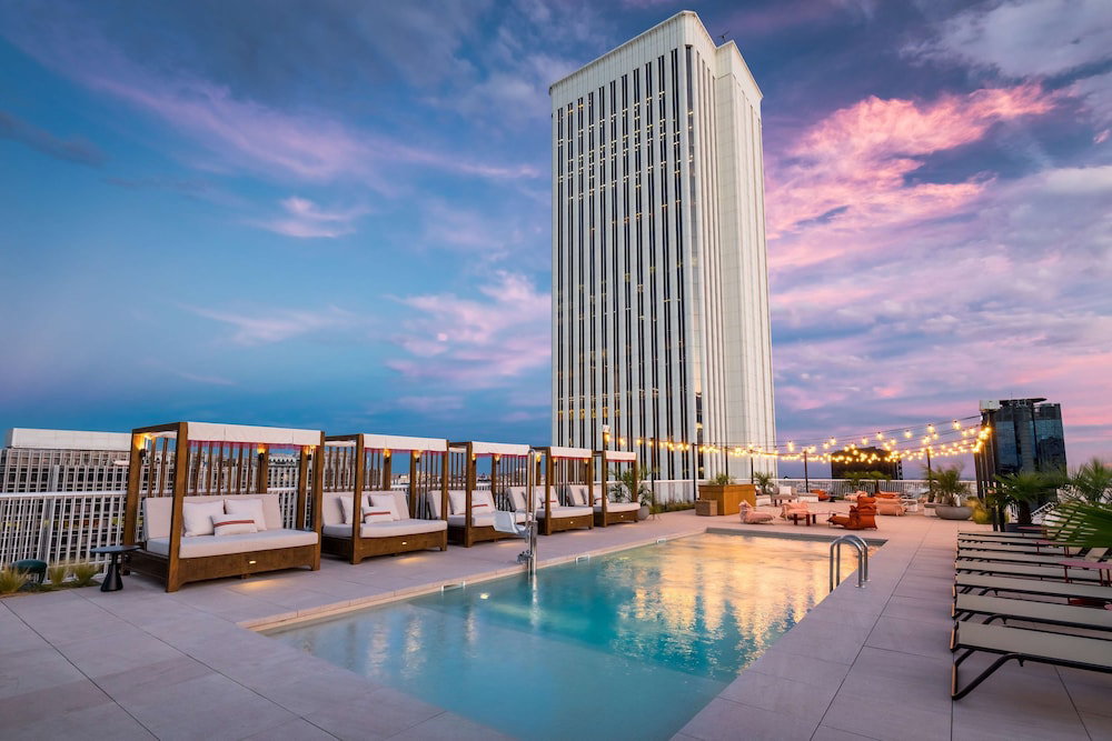 Hotel Canopy By Hilton Madrid Castellana