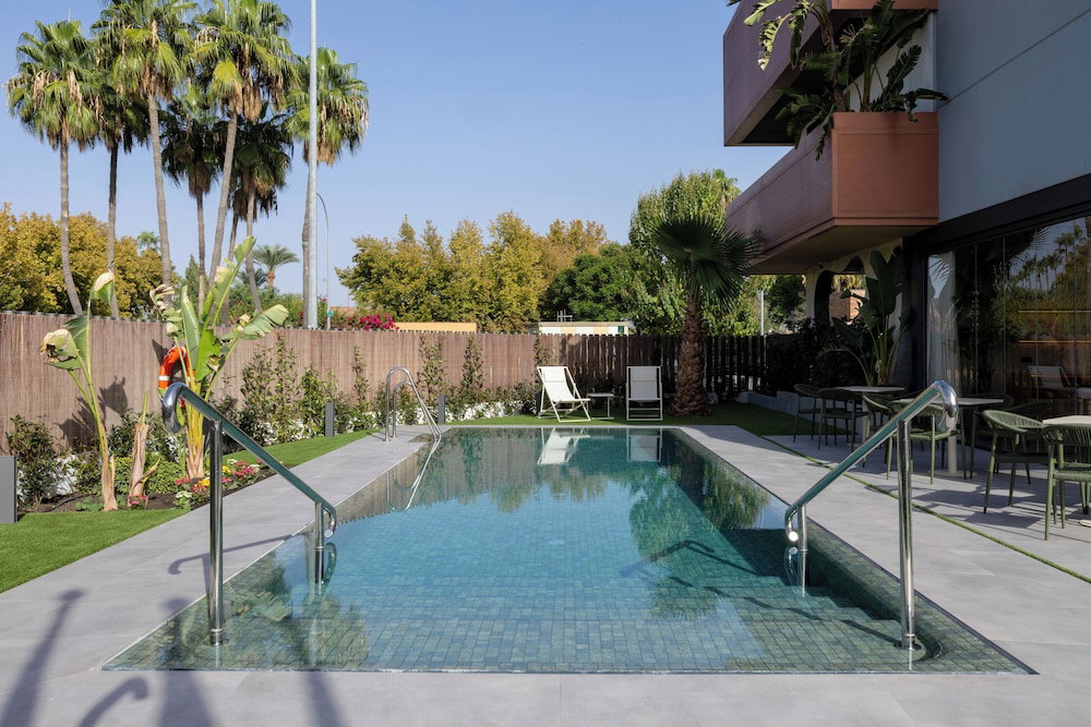 Hotel Sevilla Green Suites