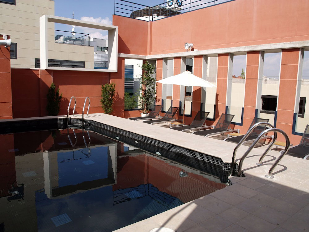 Hotel Eco Alcala Suites