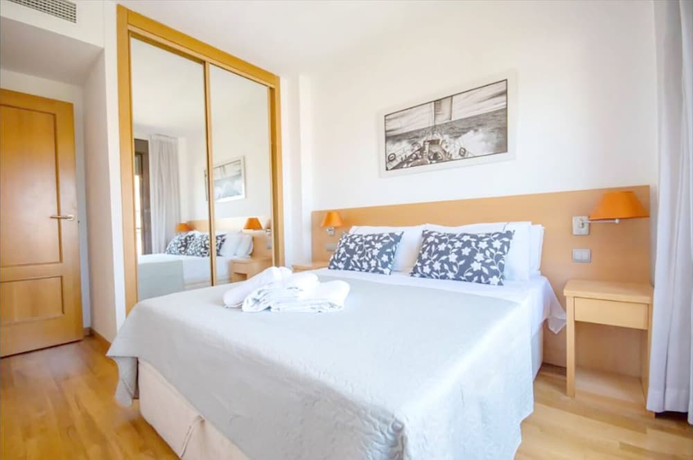 Hotel Waterfront Campezo