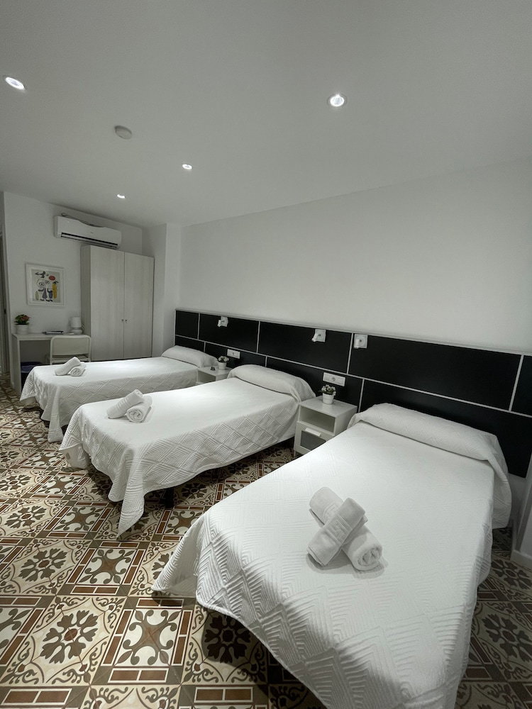 Hotel Hostal Nova