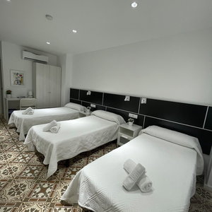 Sejur Hostal Nova vacanta Sants-Montjuic