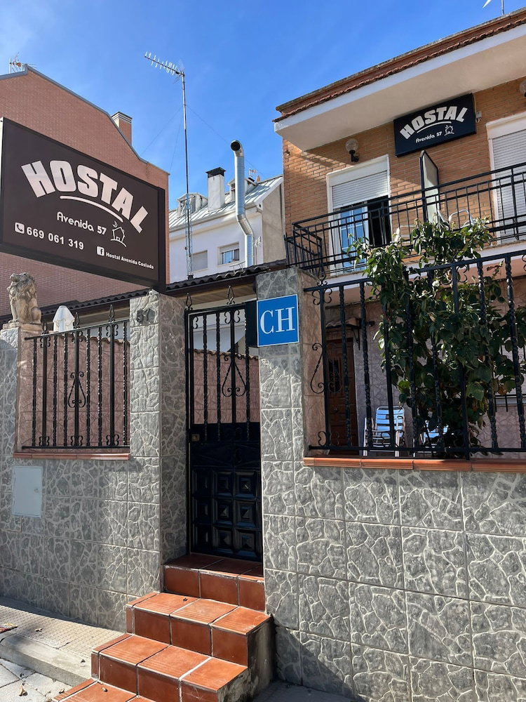 Hotel Hostal Avenida 57