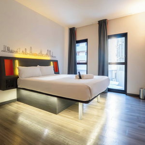 Sejur Easyhotel Barcelona Fira vacanta Port de Pollenca