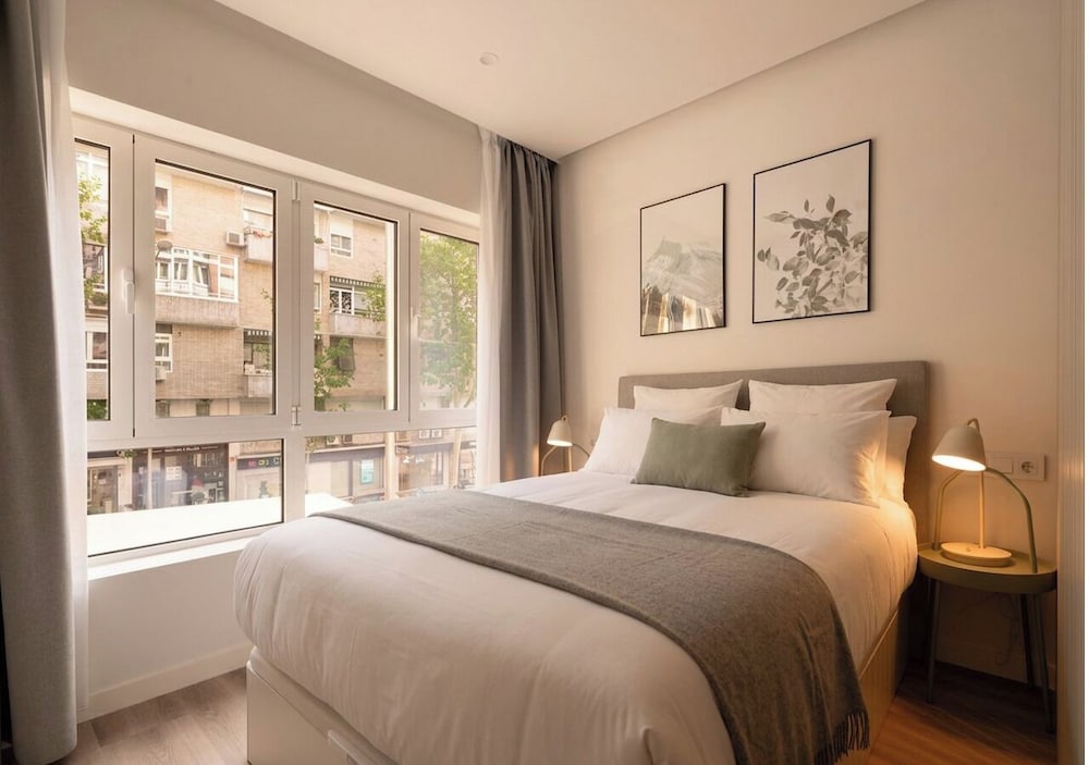Hotel Limehome Madrid Calle Hurtado De Mendoza