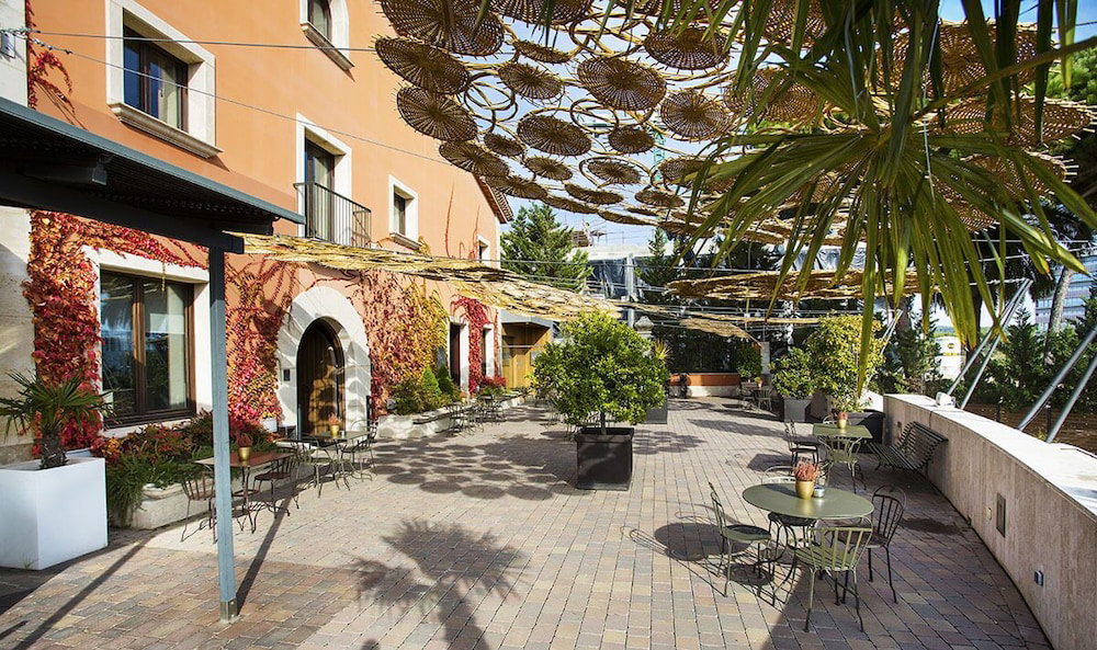 Hotel Qgat Suites & Events