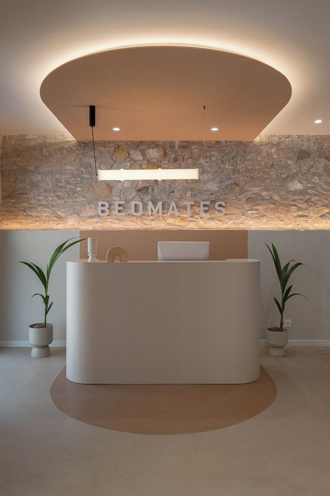 Hotel Hostal Bedmates