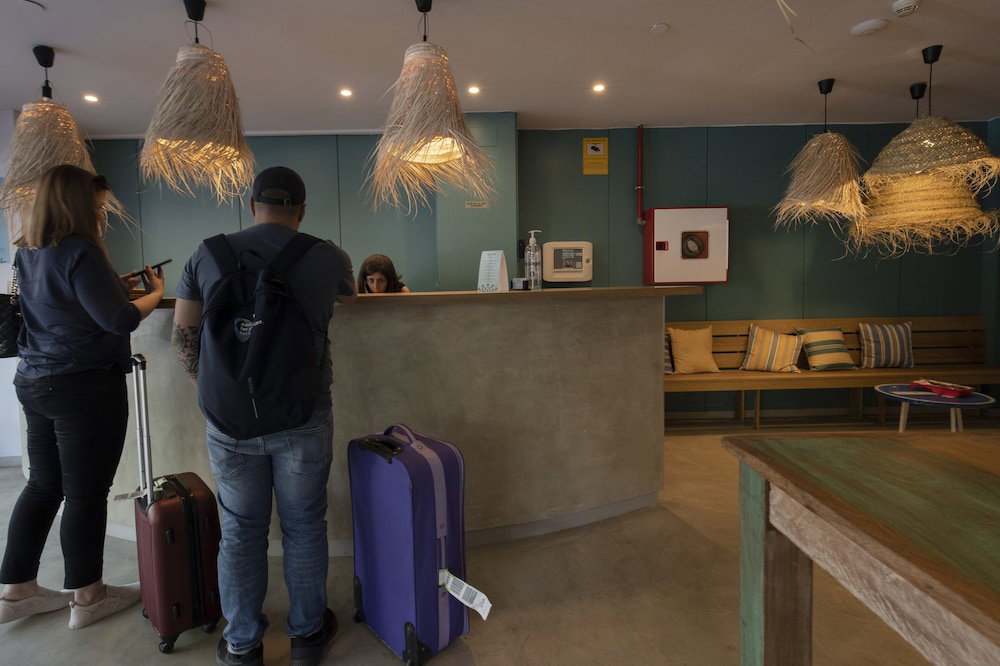 Yomo Hostal Bcn Port