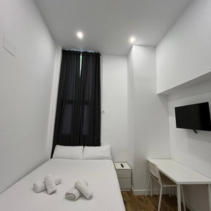 Hotel Hostal Bernabeu 2 cazare Tetuan de las Victorias