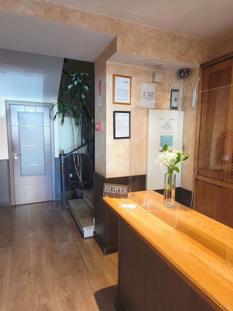 Hotel Hostal Avenida Barajas