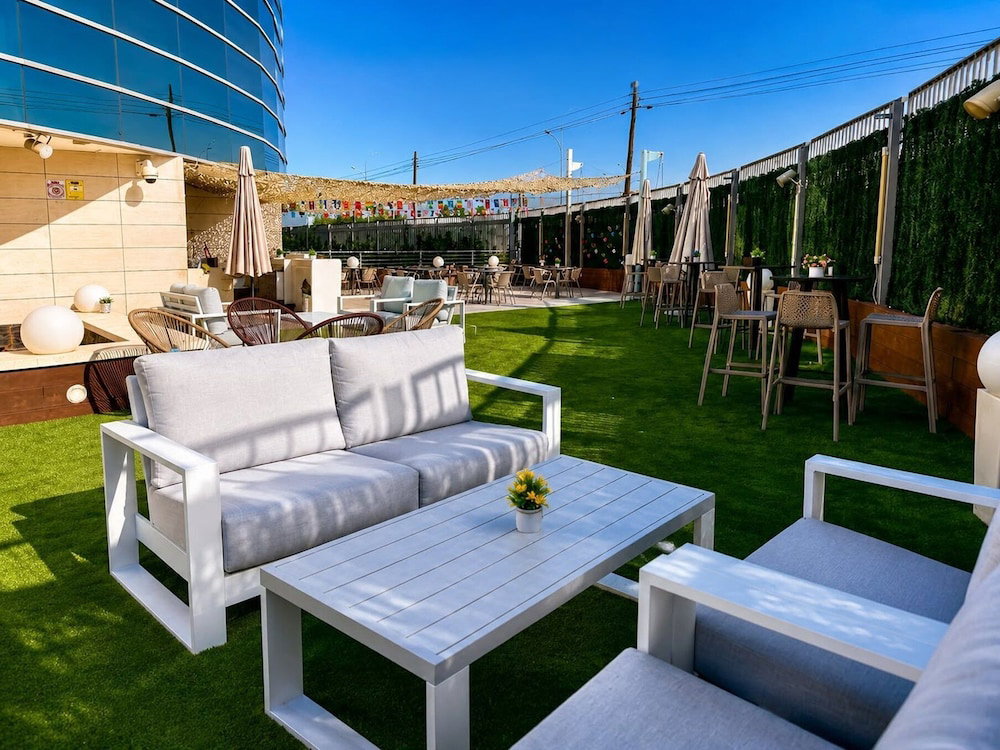 Hotel Crowne Plaza Madrid Airport By Ihg