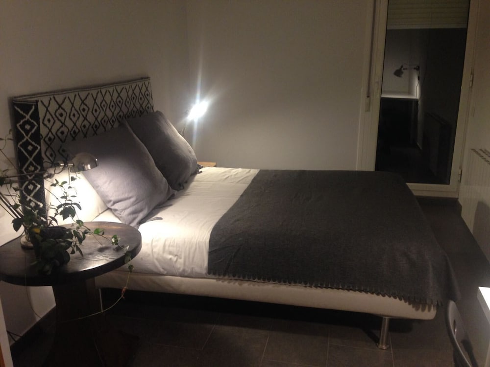 Ainb Barcelona Sants Apartments