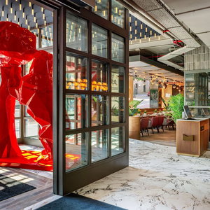 Hotel Radisson Red Madrid cazare Madrid Centro