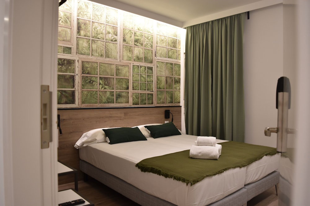Casp Green House