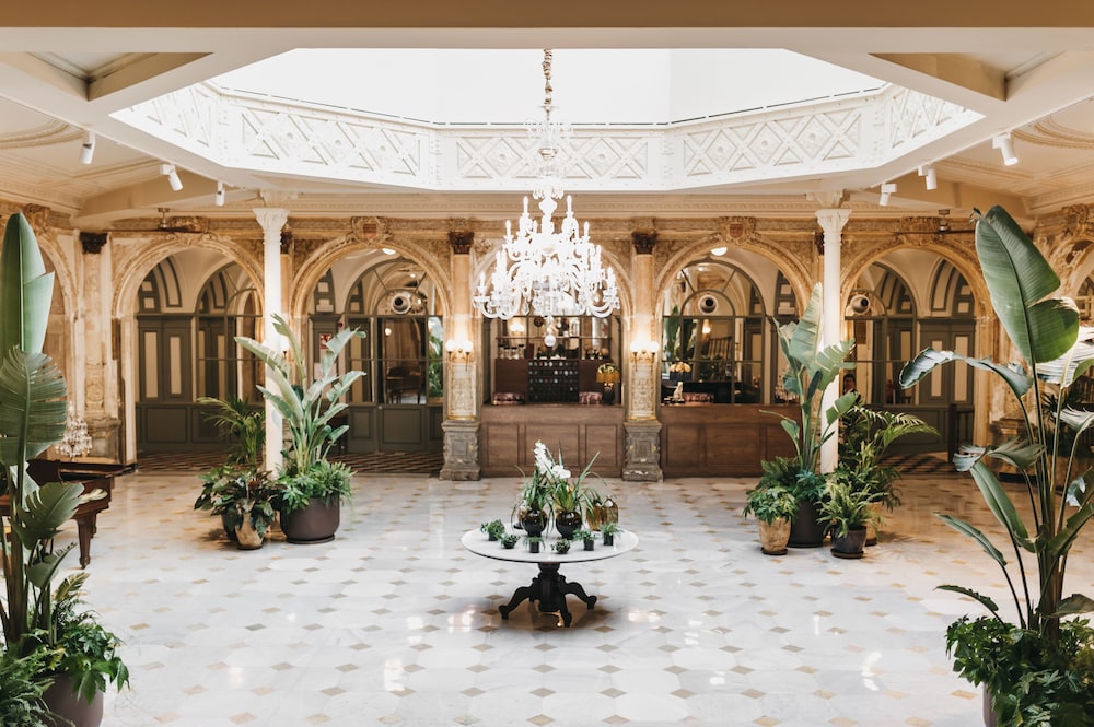 Hotel Oriente Atiram